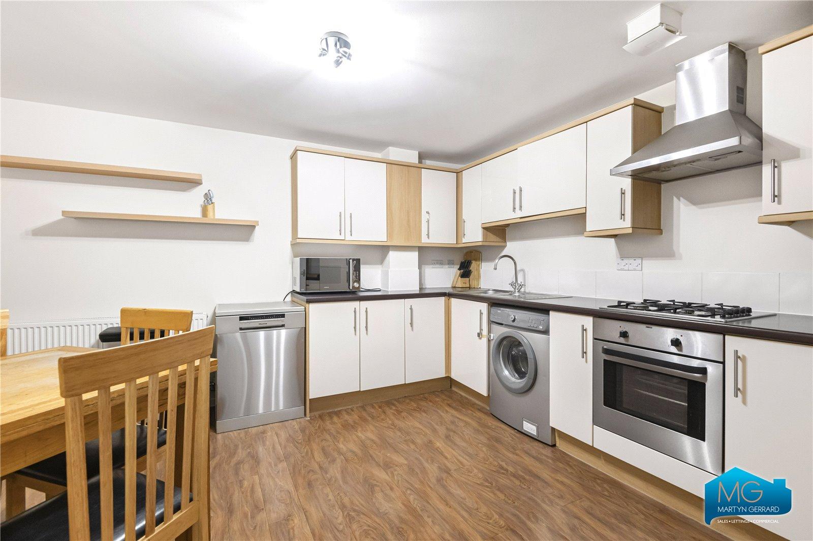 2 bedroom Apartment to rent - Martyn Gerrard