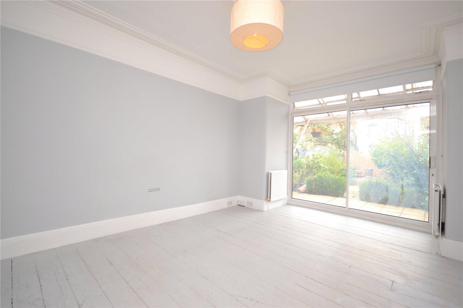 1 bedroom Apartment to rent - Martyn Gerrard