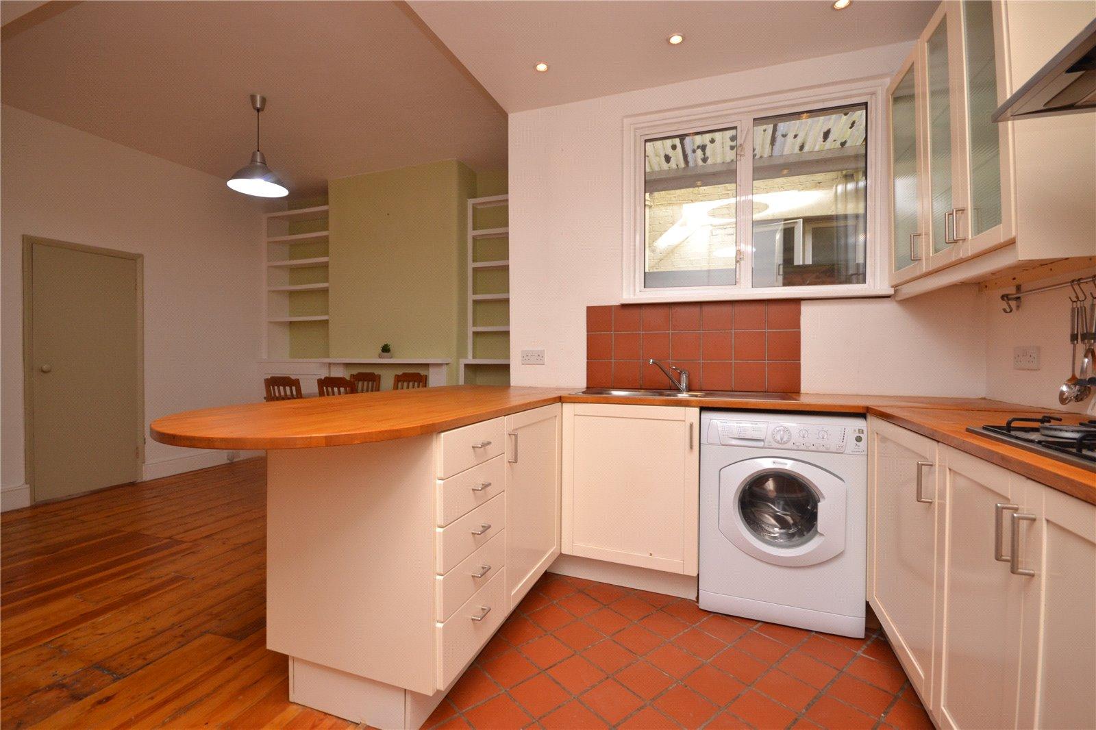 1 bedroom Apartment to rent - Martyn Gerrard