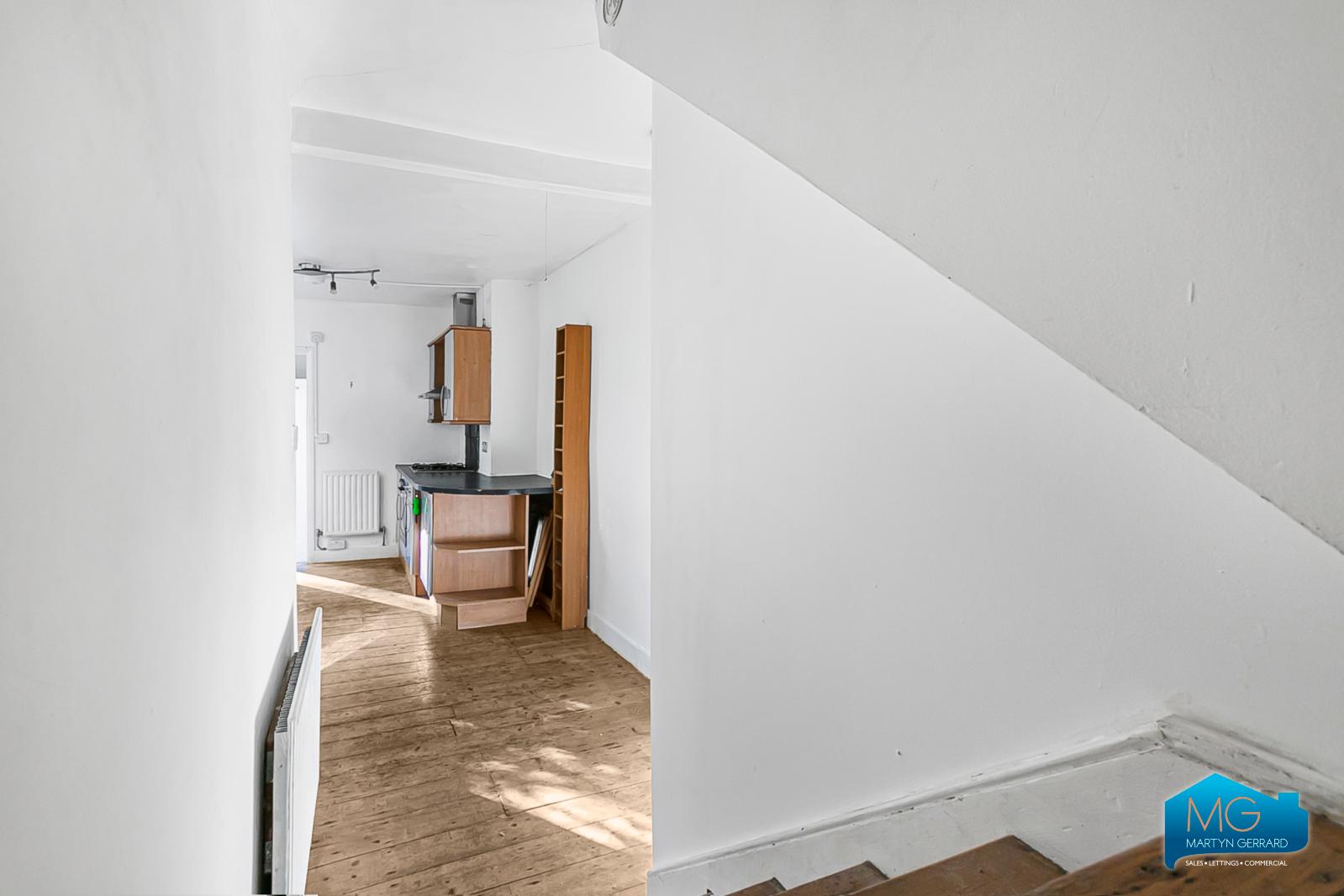 1 bedroom Apartment to rent - Martyn Gerrard