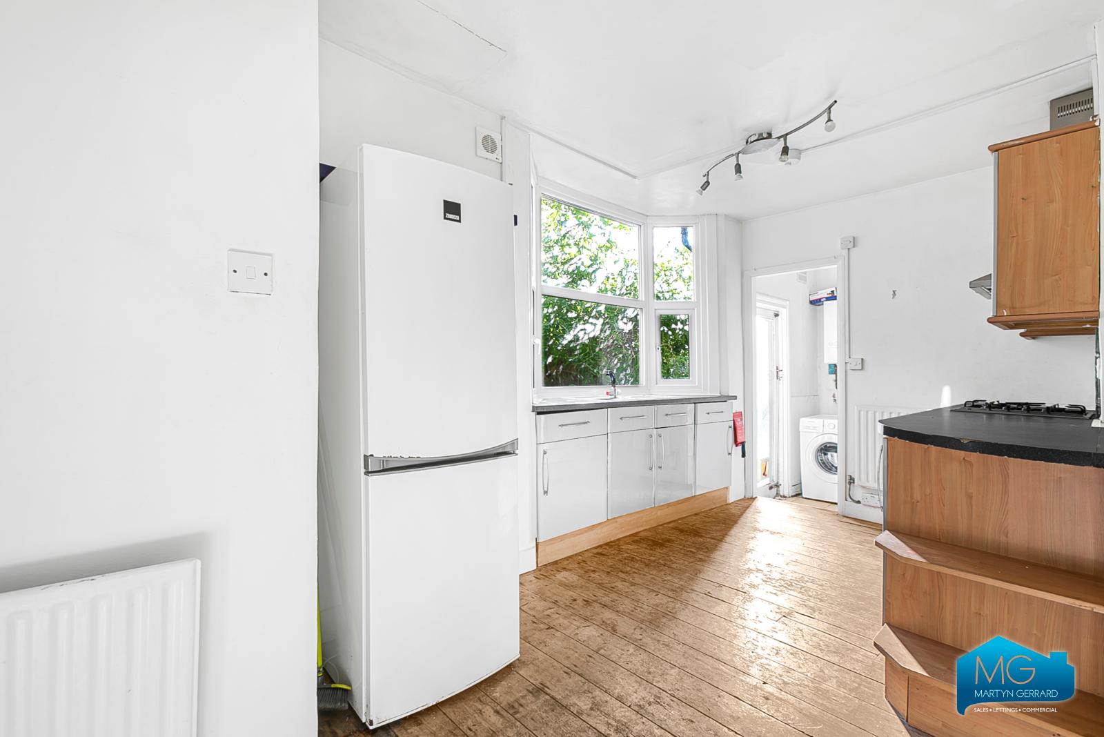 1 bedroom Apartment to rent - Martyn Gerrard