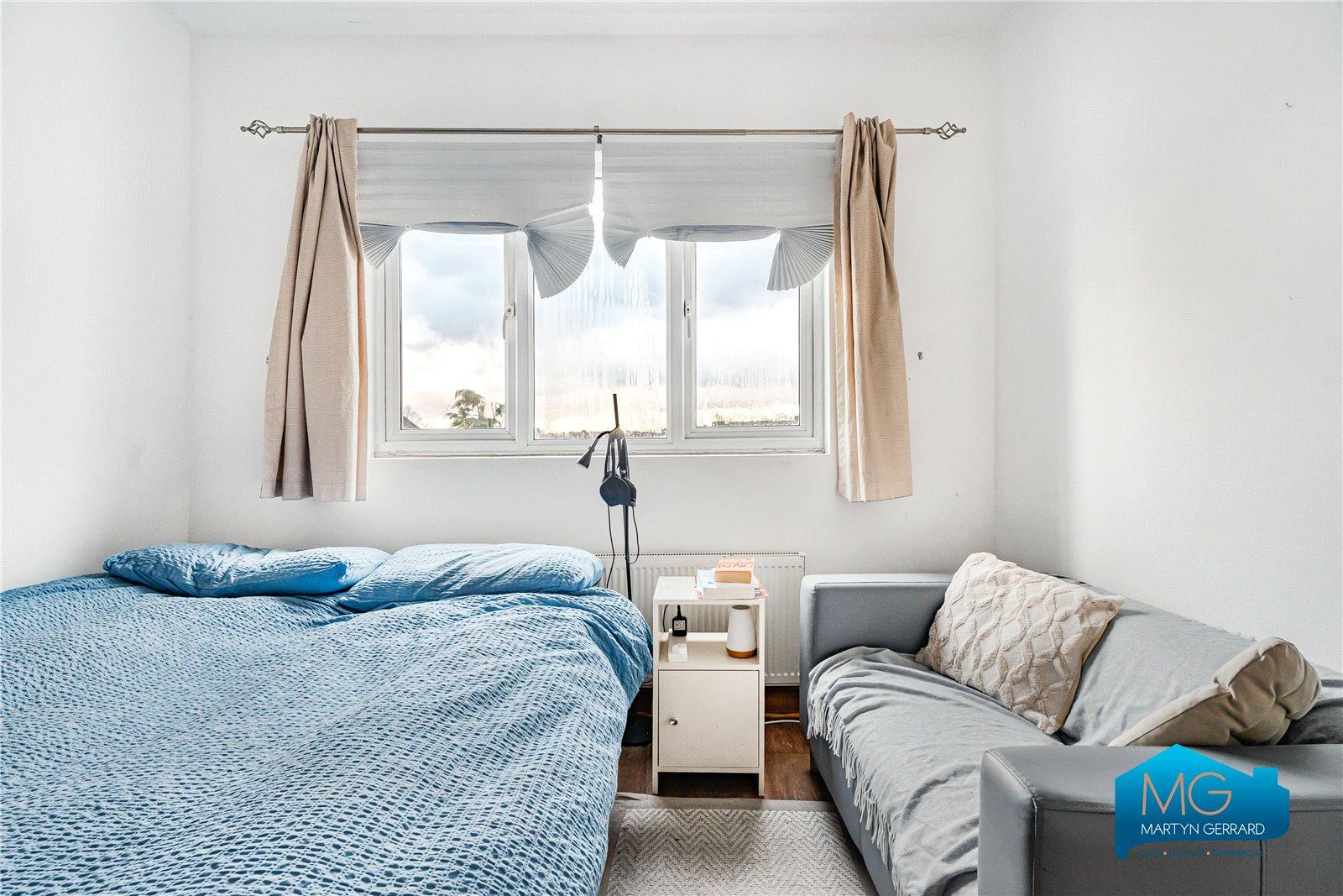 1 bedroom Apartment to rent - Martyn Gerrard