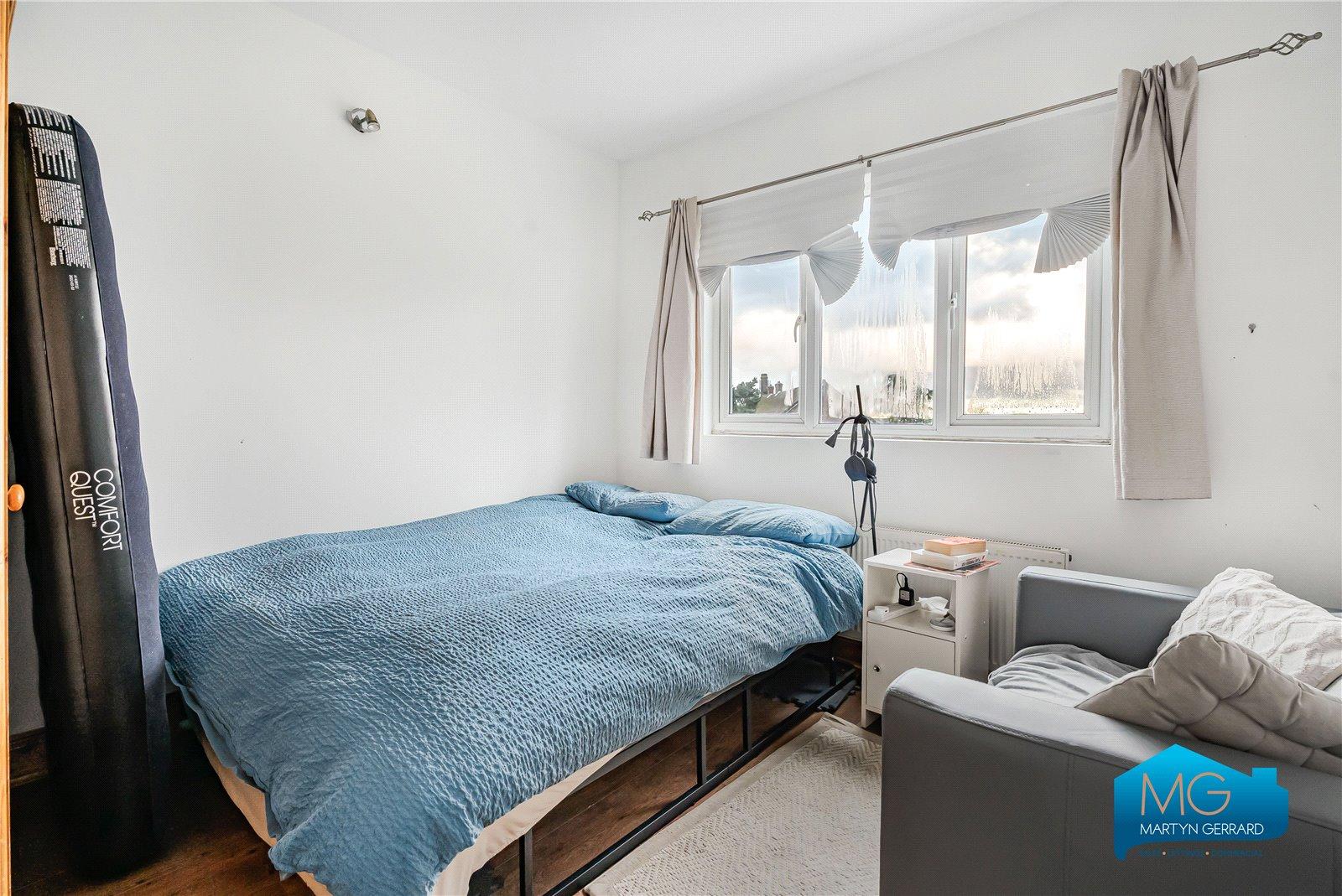 1 bedroom Apartment to rent - Martyn Gerrard