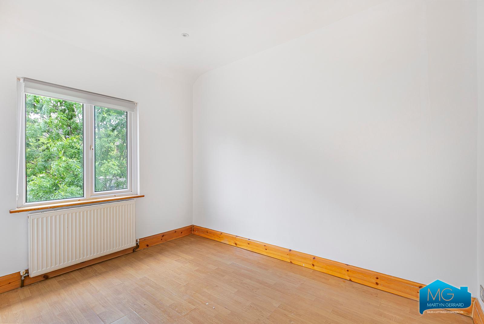 2 bedroom House to rent - Martyn Gerrard