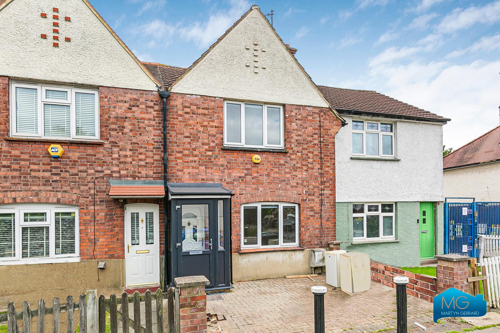 2 bedroom House to rent - Martyn Gerrard