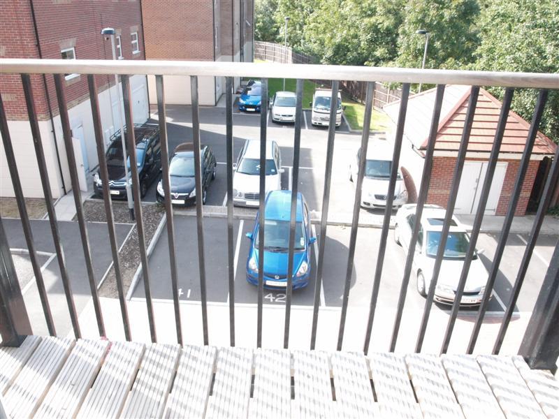 2 bedroom Apartment to rent - Martyn Gerrard