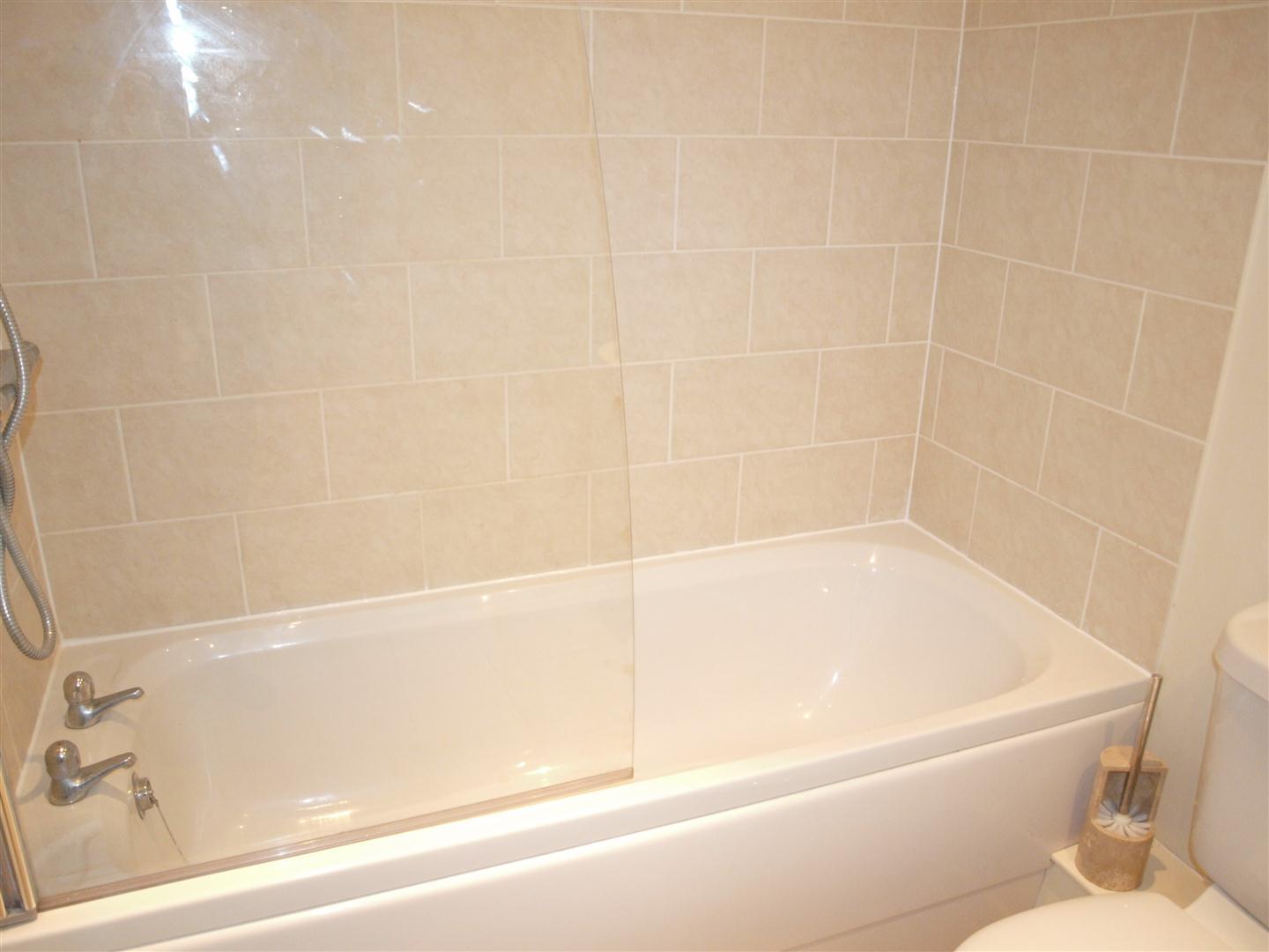 2 bedroom Apartment to rent - Martyn Gerrard