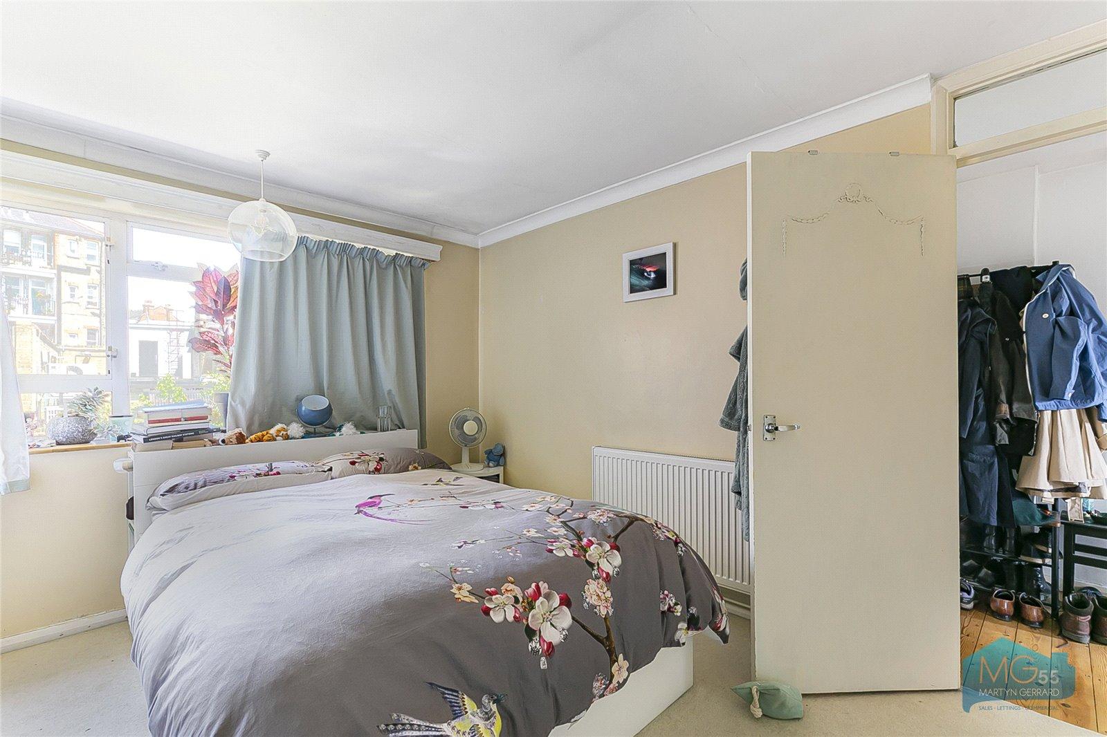 1 bedroom Apartment to rent - Martyn Gerrard