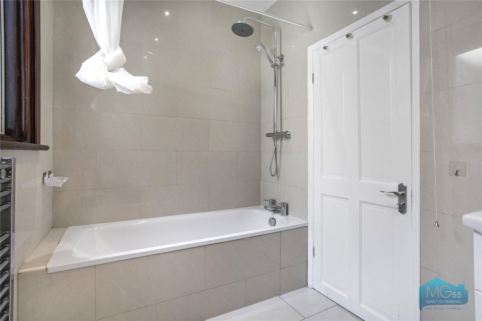 3 bedroom Apartment to rent - Martyn Gerrard