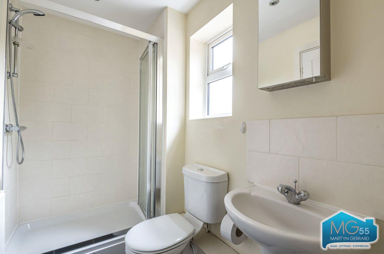 2 bedroom Apartment to rent - Martyn Gerrard
