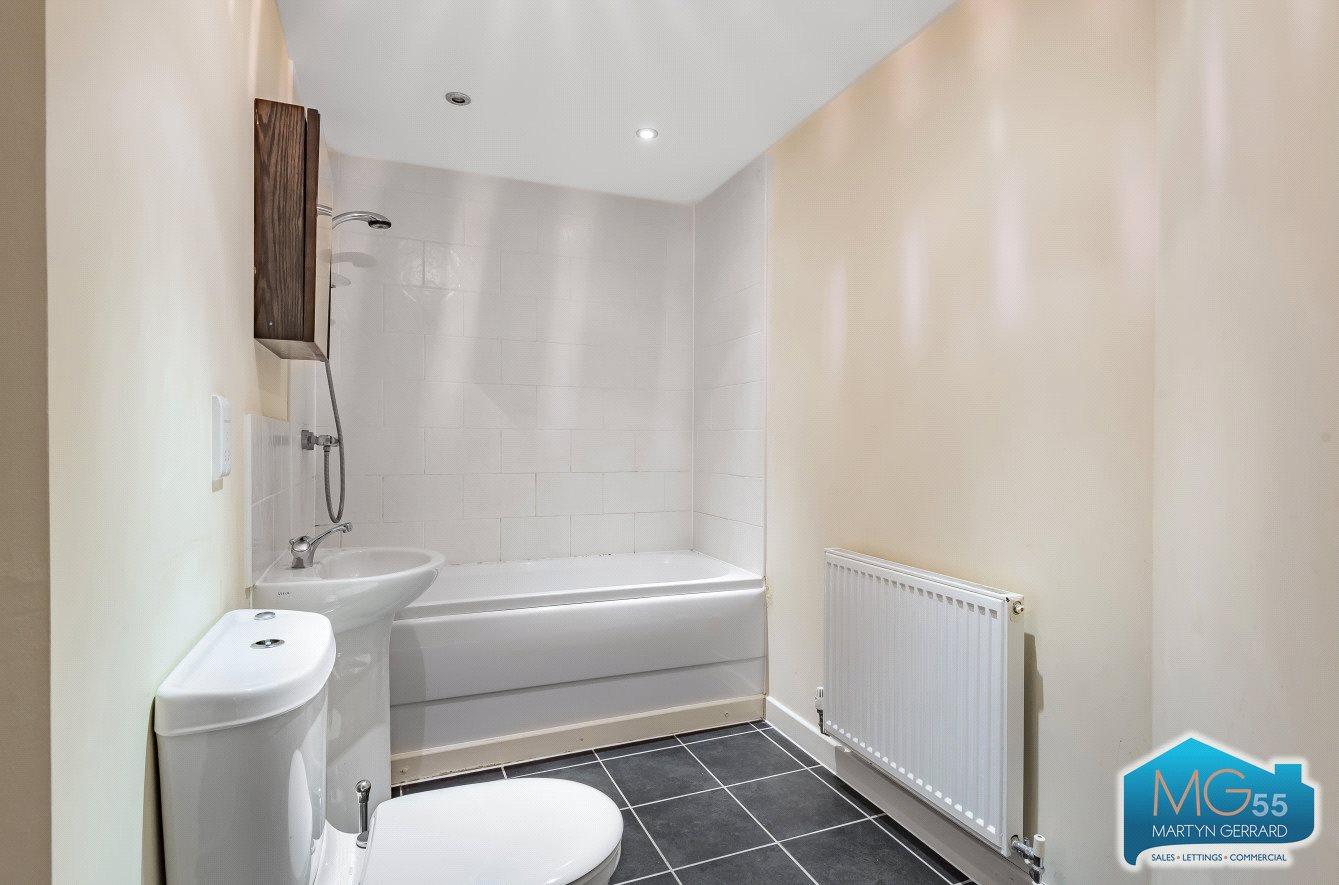2 bedroom Apartment to rent - Martyn Gerrard