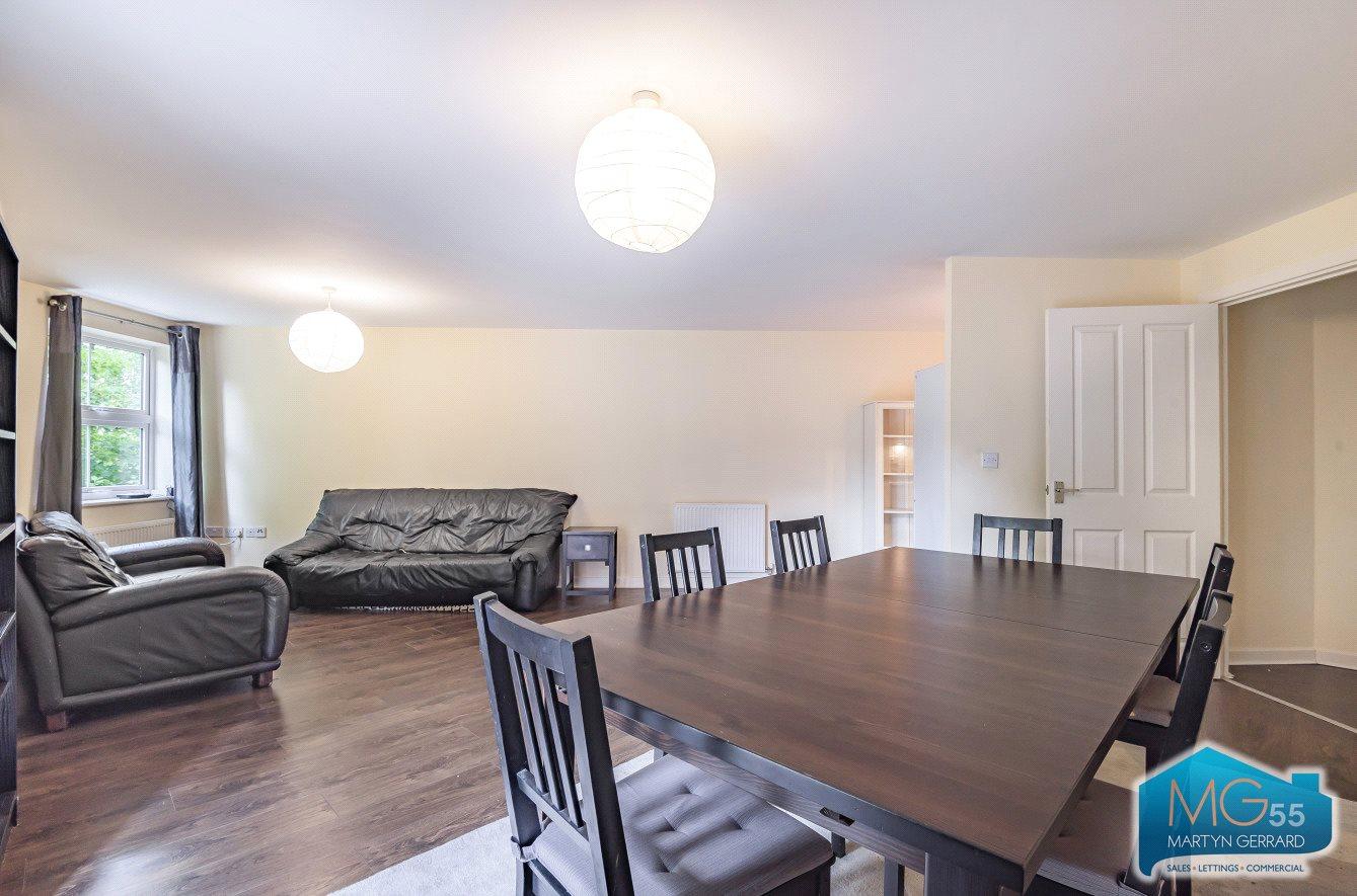 2 bedroom Apartment to rent - Martyn Gerrard