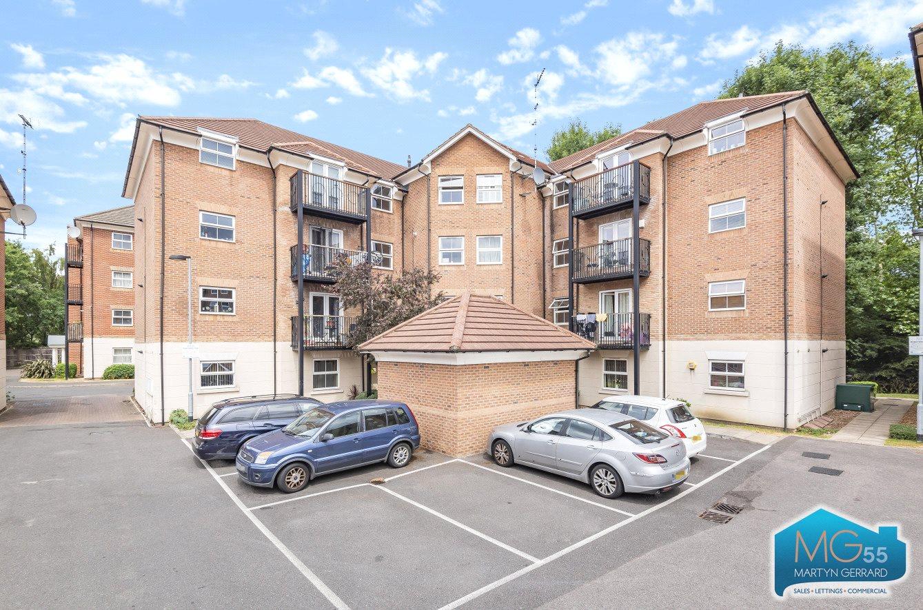 2 bedroom Apartment to rent - Martyn Gerrard