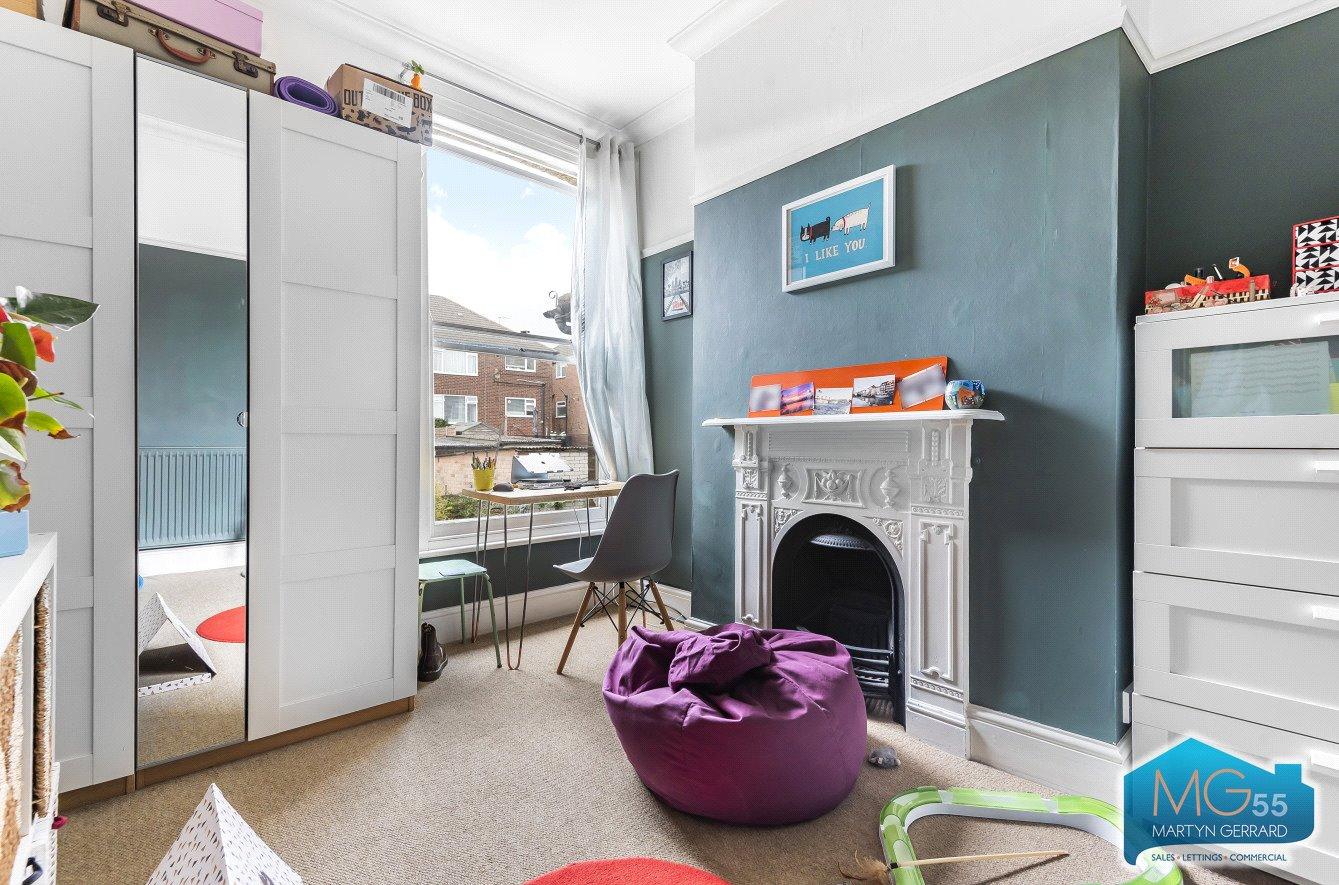 2 bedroom Apartment to rent - Martyn Gerrard