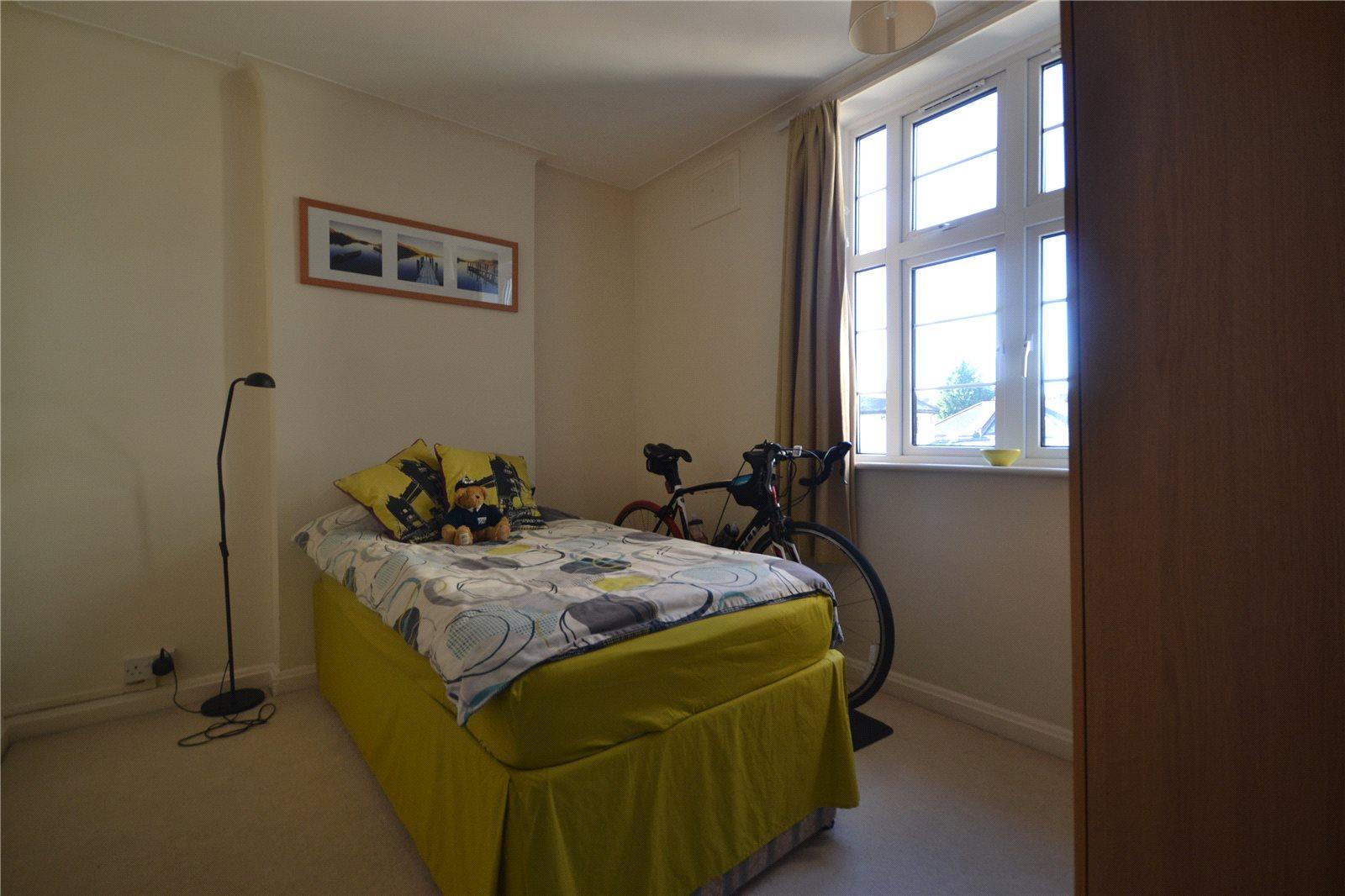 2 bedroom Apartment to rent - Martyn Gerrard