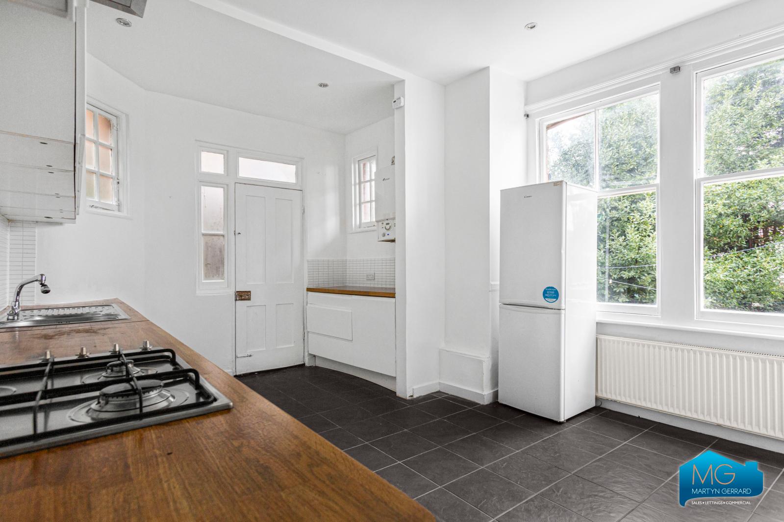 2 bedroom Maisonette to rent - Martyn Gerrard