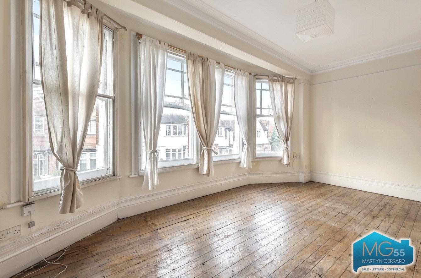 2 bedroom Apartment to rent - Martyn Gerrard
