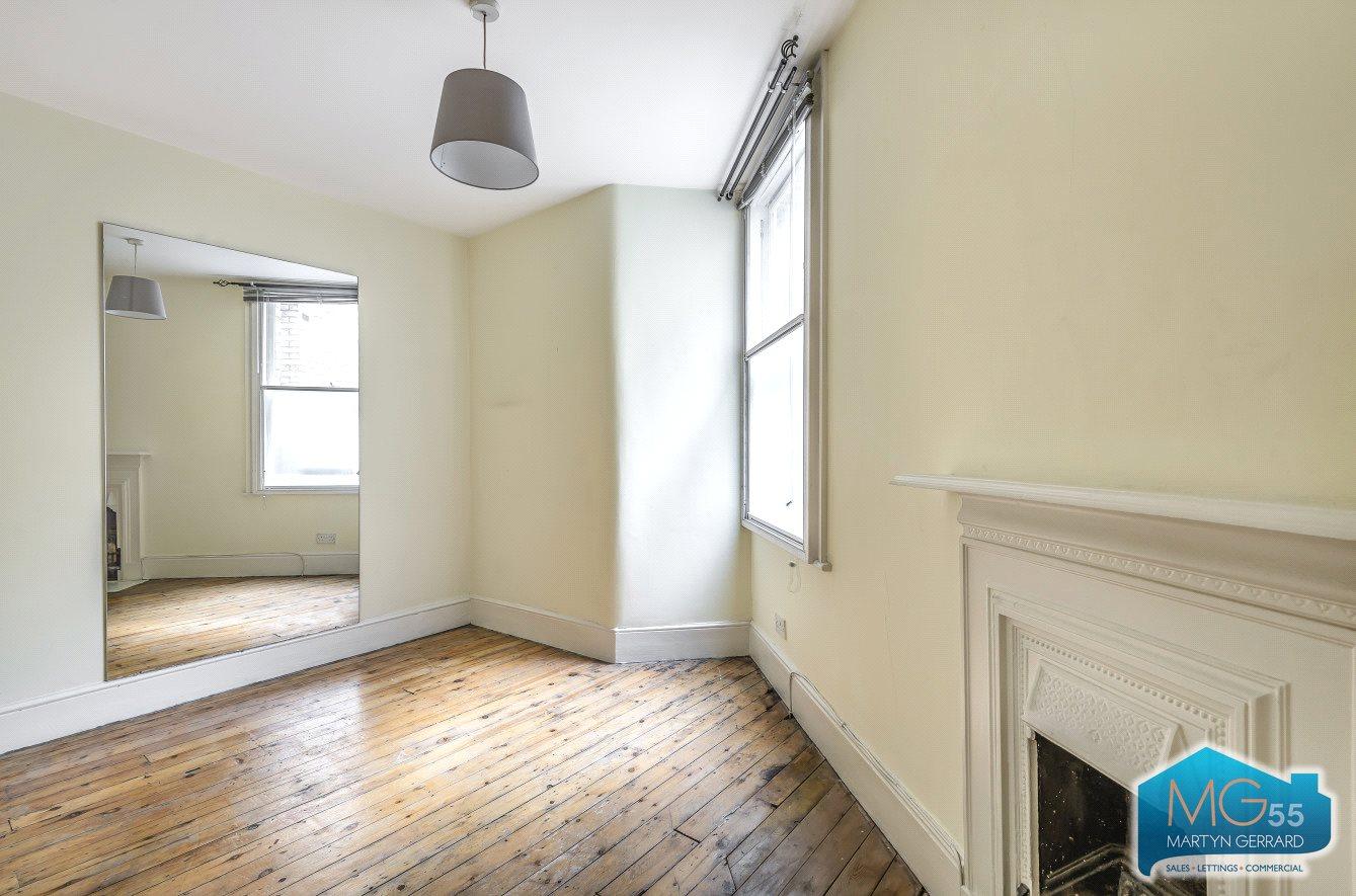 2 bedroom Apartment to rent - Martyn Gerrard