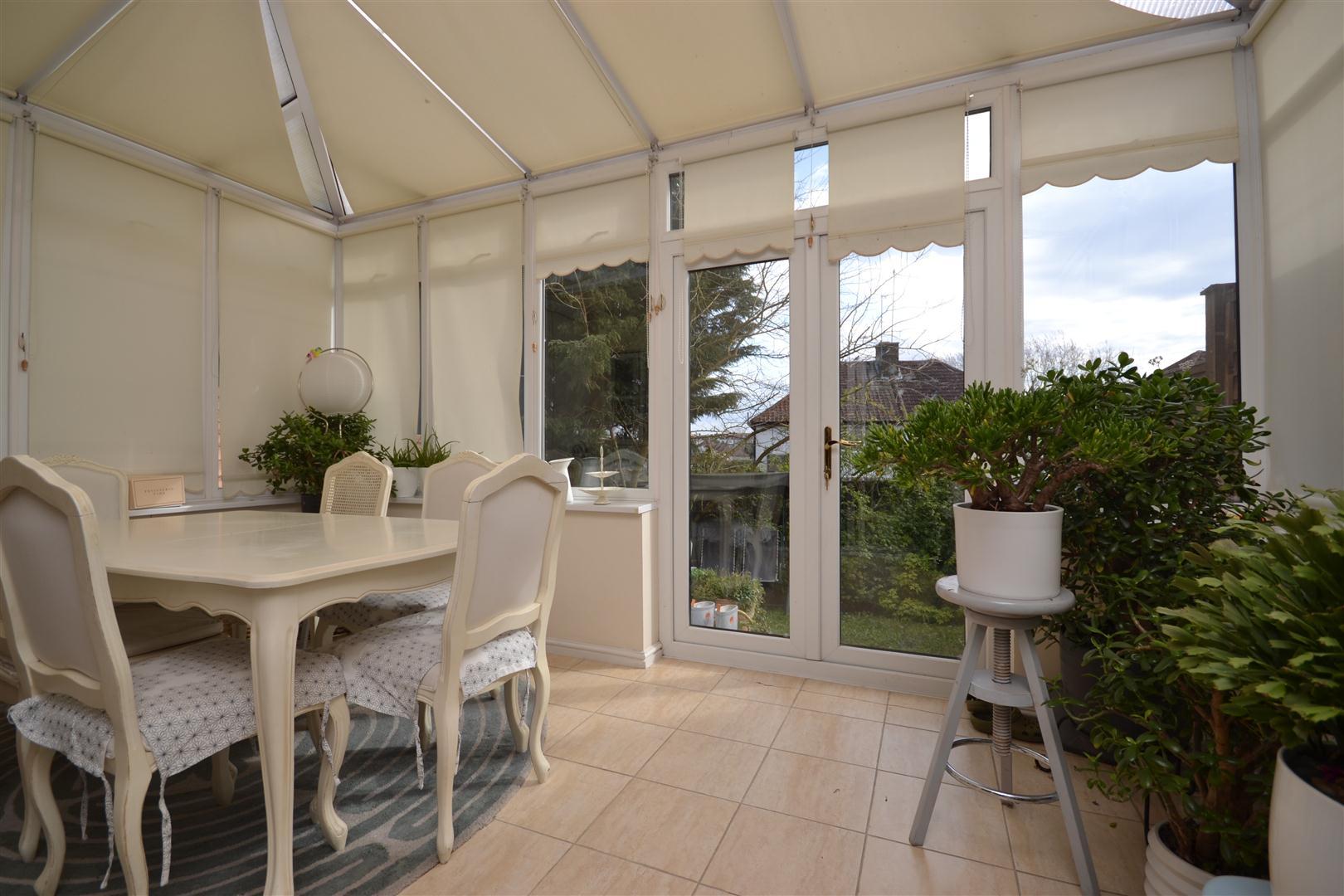3 bedroom House to rent - Martyn Gerrard