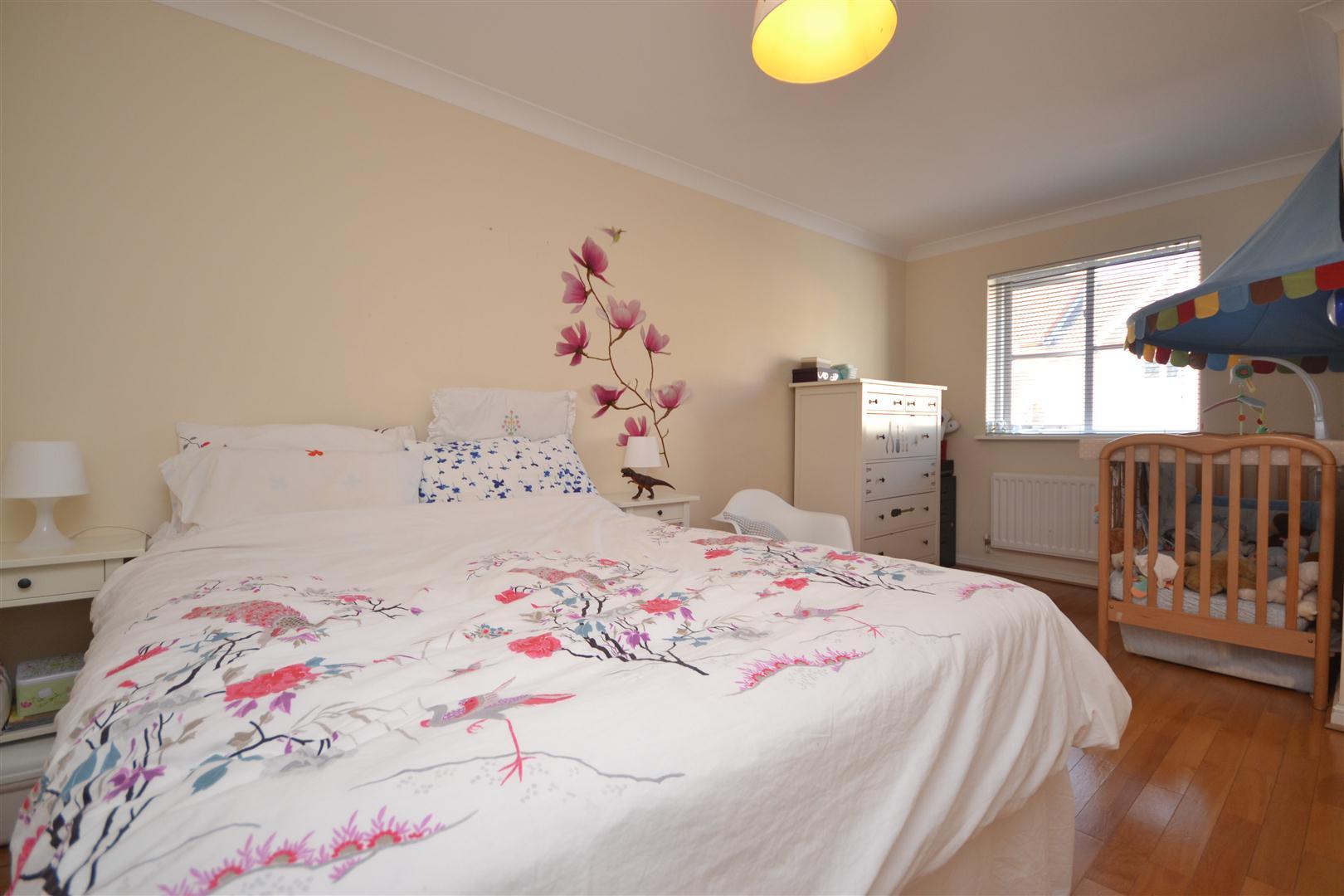 3 bedroom House to rent - Martyn Gerrard