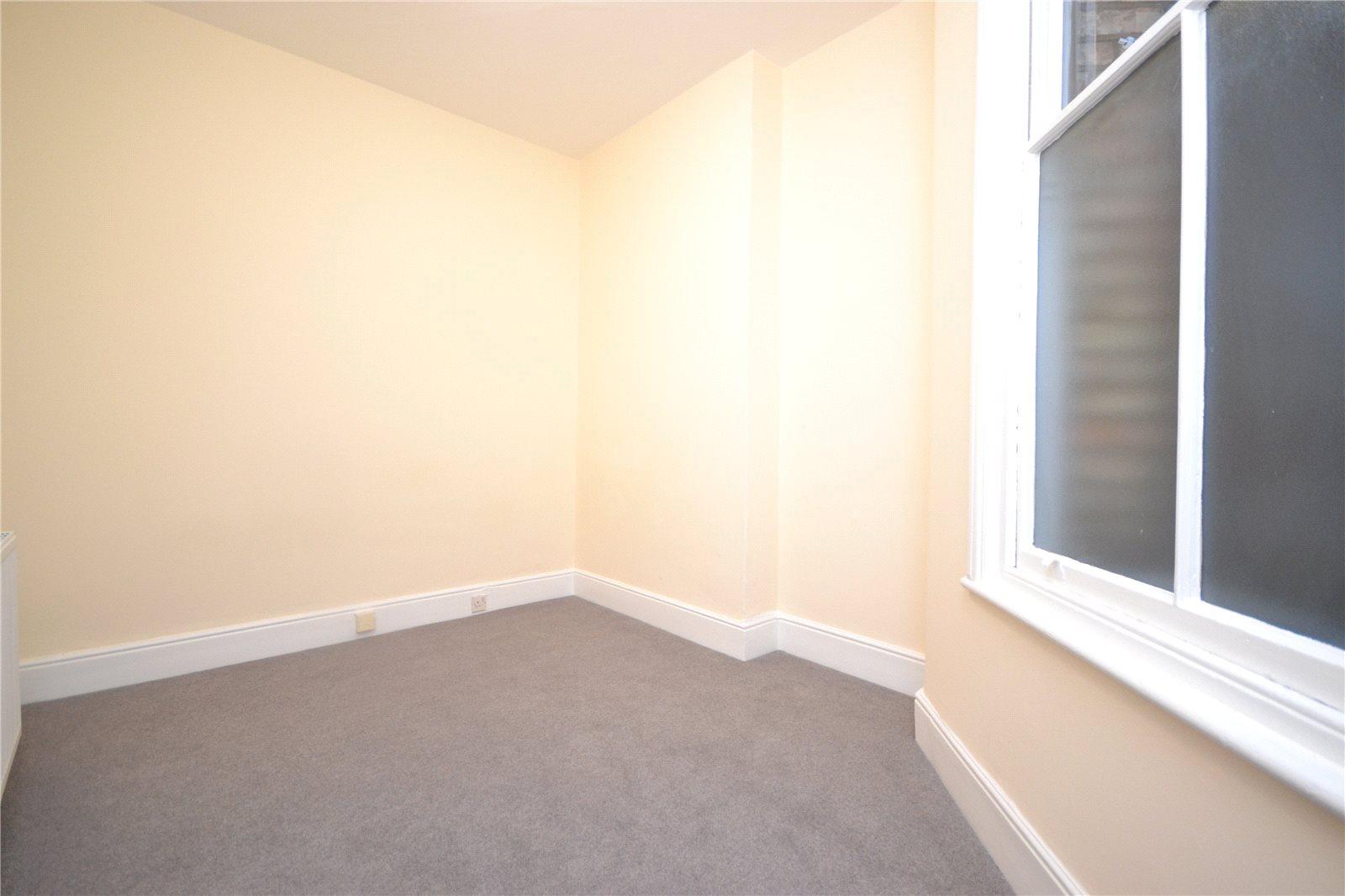 2 bedroom Apartment to rent - Martyn Gerrard