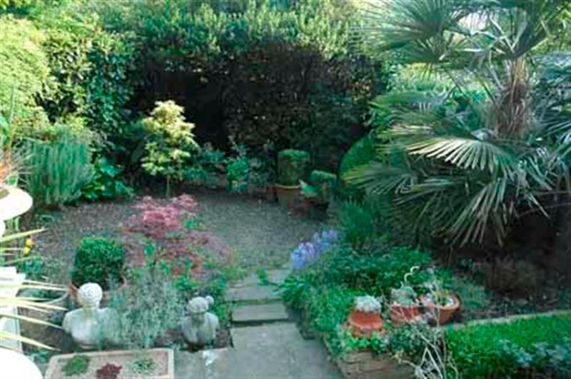 2 bedroom Apartment to rent - Martyn Gerrard