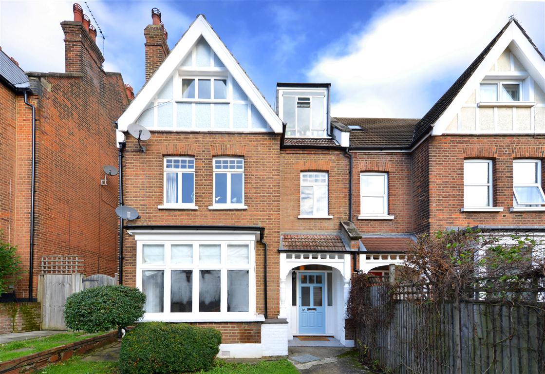 2 bedroom Ground Floor Flat to rent - Martyn Gerrard