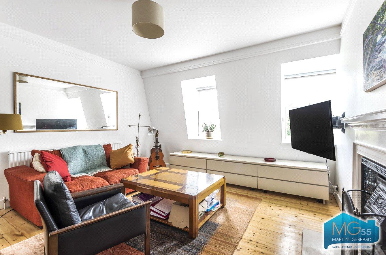 3 bedroom Apartment to rent - Martyn Gerrard