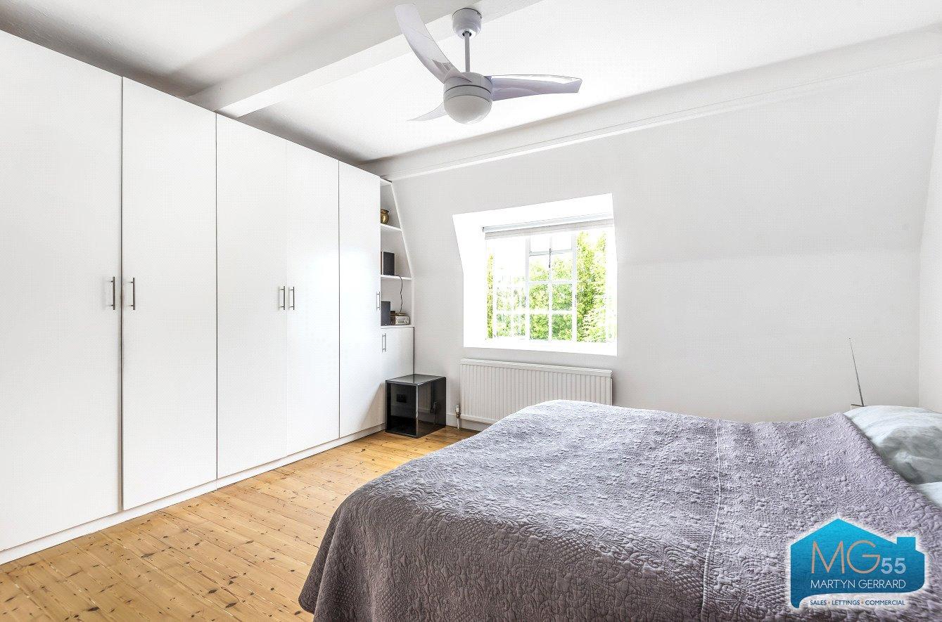 3 bedroom Apartment to rent - Martyn Gerrard