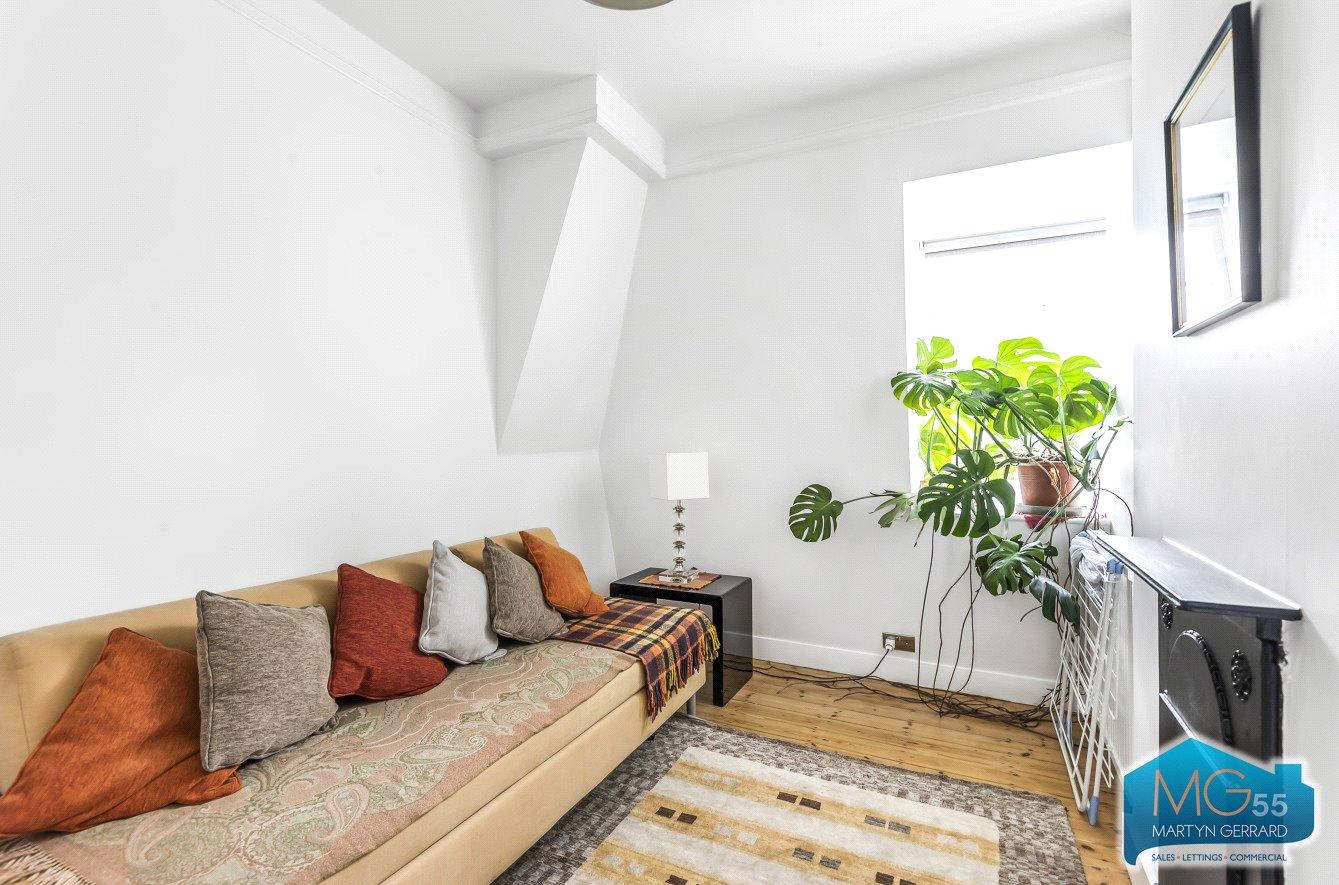 3 bedroom Apartment to rent - Martyn Gerrard