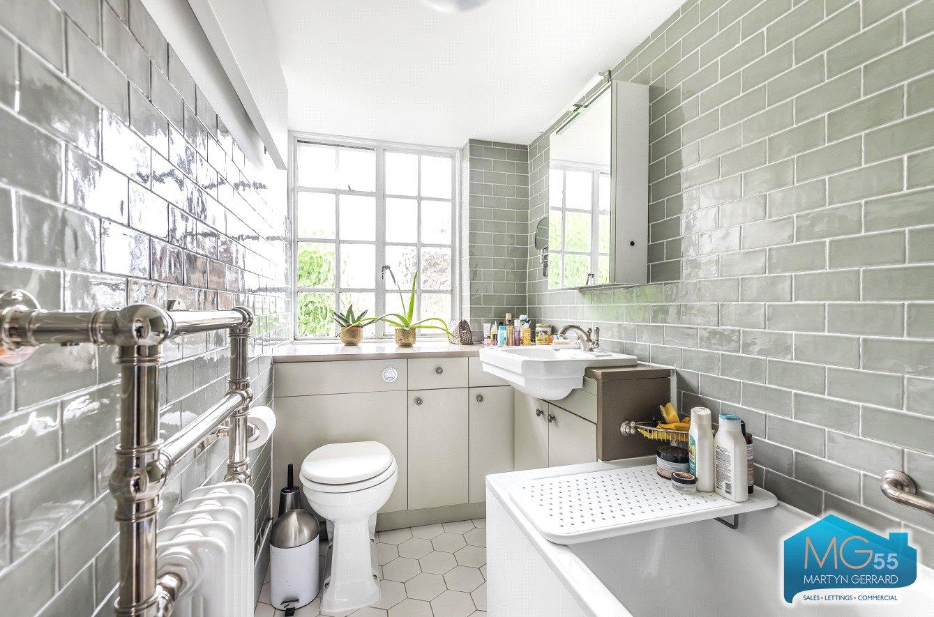 3 bedroom Apartment to rent - Martyn Gerrard