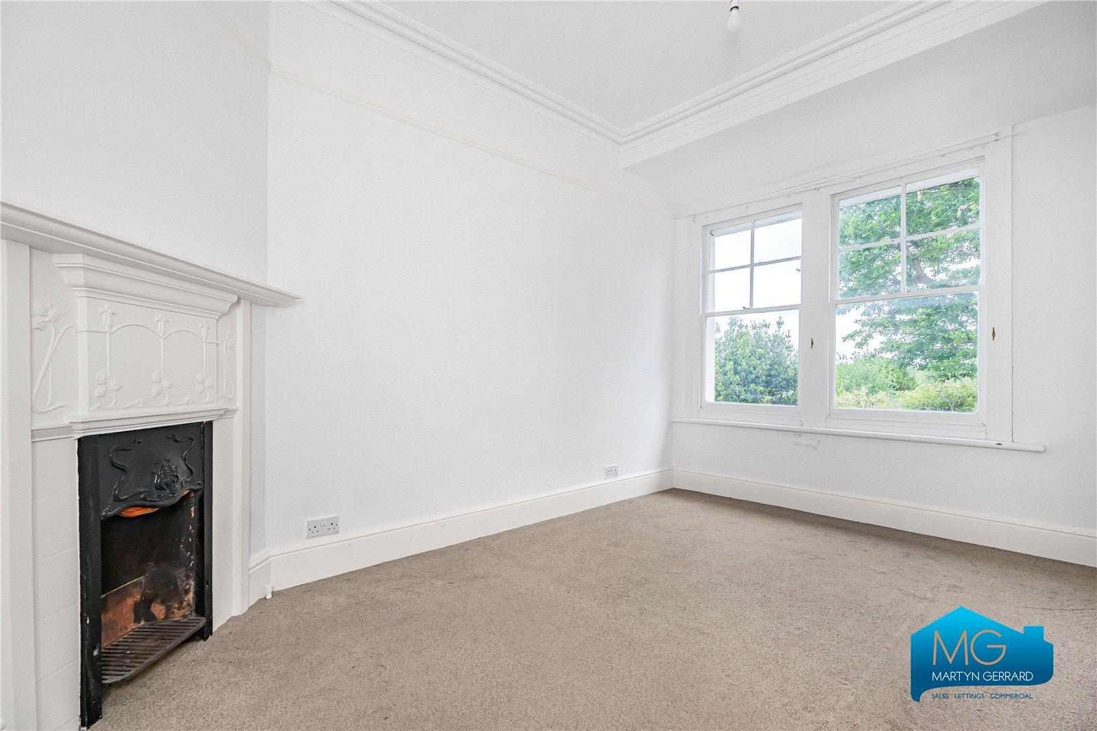 3 bedroom Apartment to rent - Martyn Gerrard