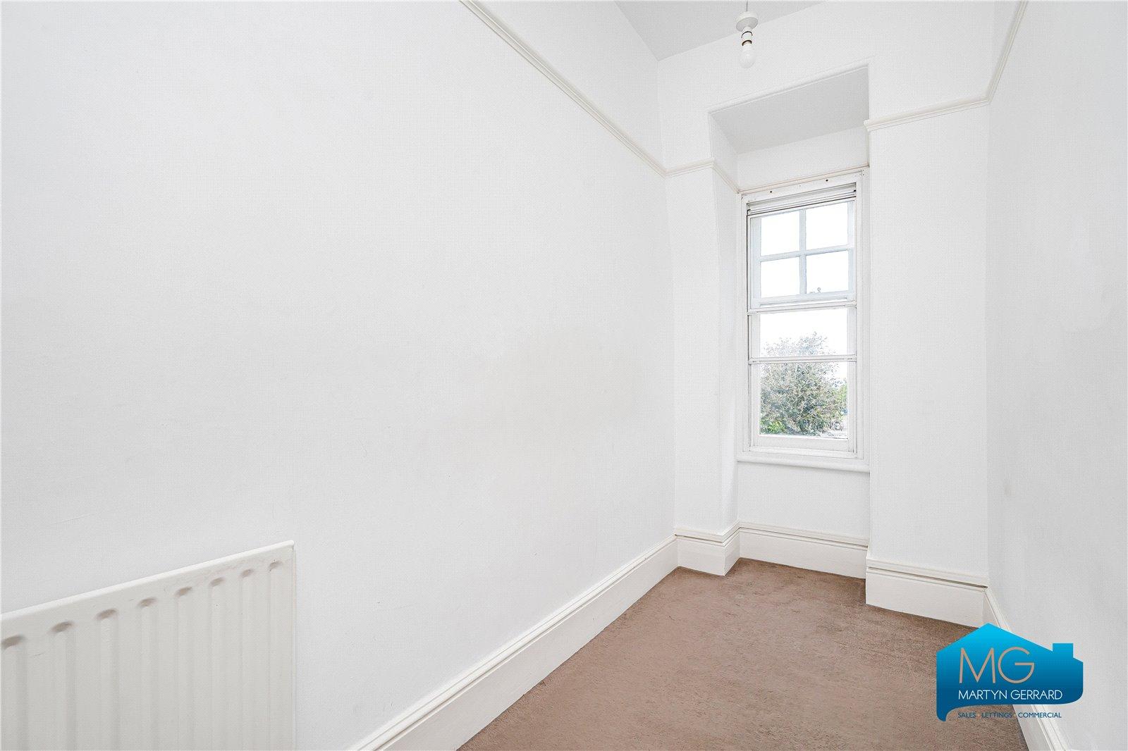 3 bedroom Apartment to rent - Martyn Gerrard