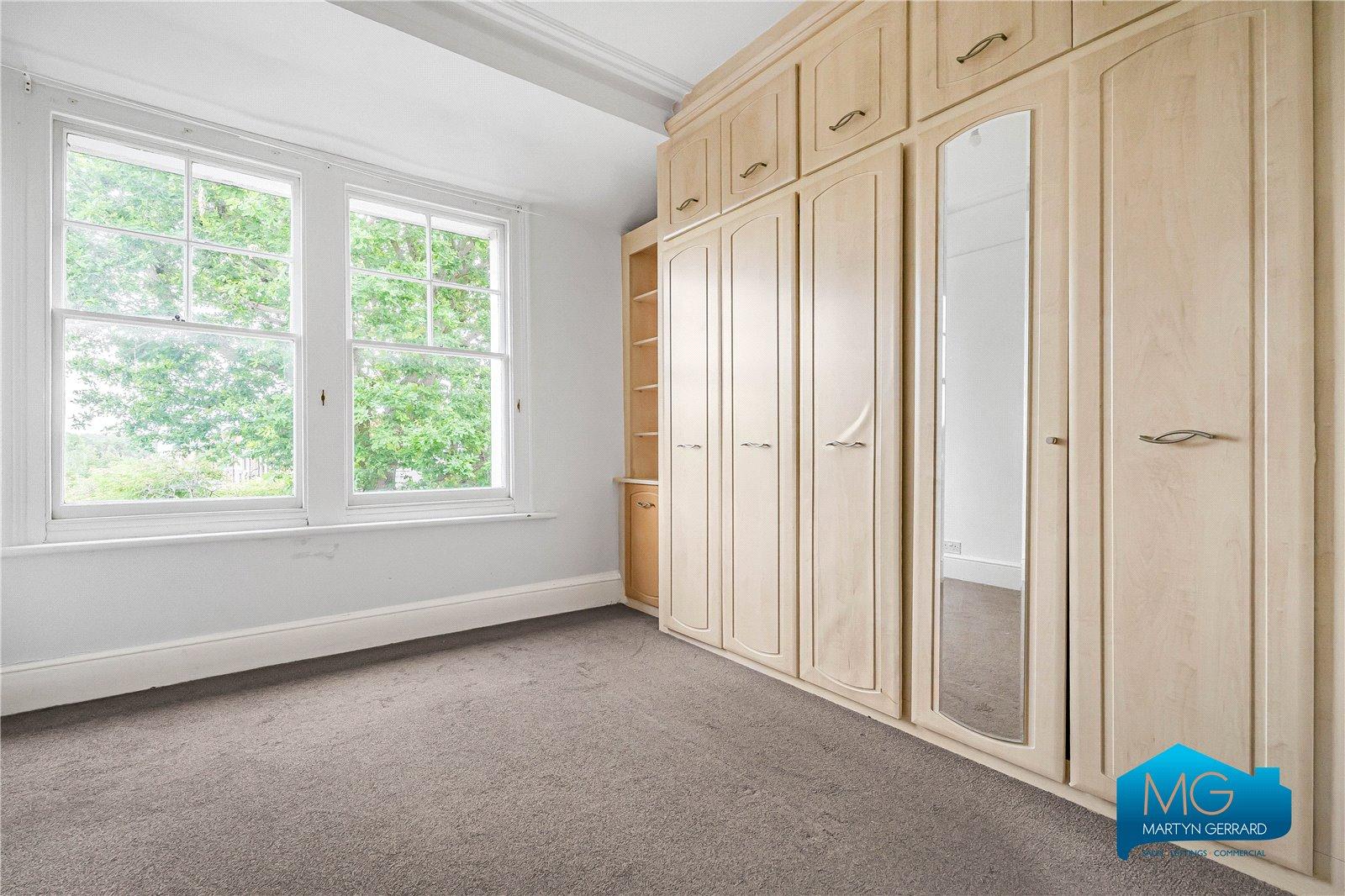 3 bedroom Apartment to rent - Martyn Gerrard