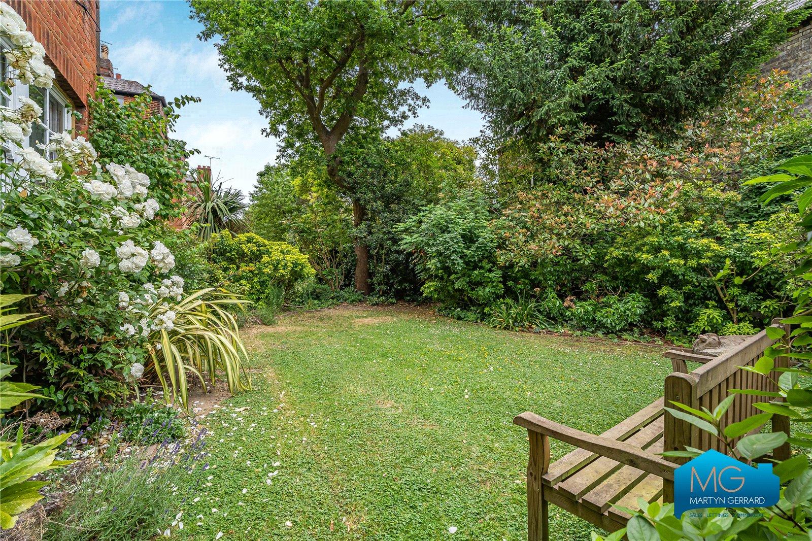 3 bedroom Apartment to rent - Martyn Gerrard