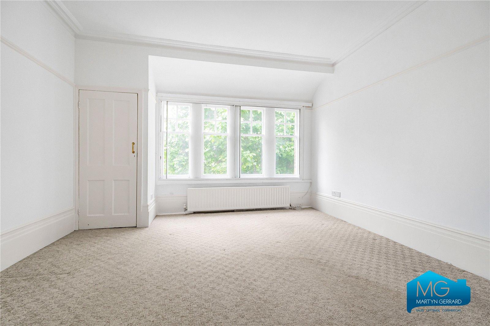 3 bedroom Apartment to rent - Martyn Gerrard