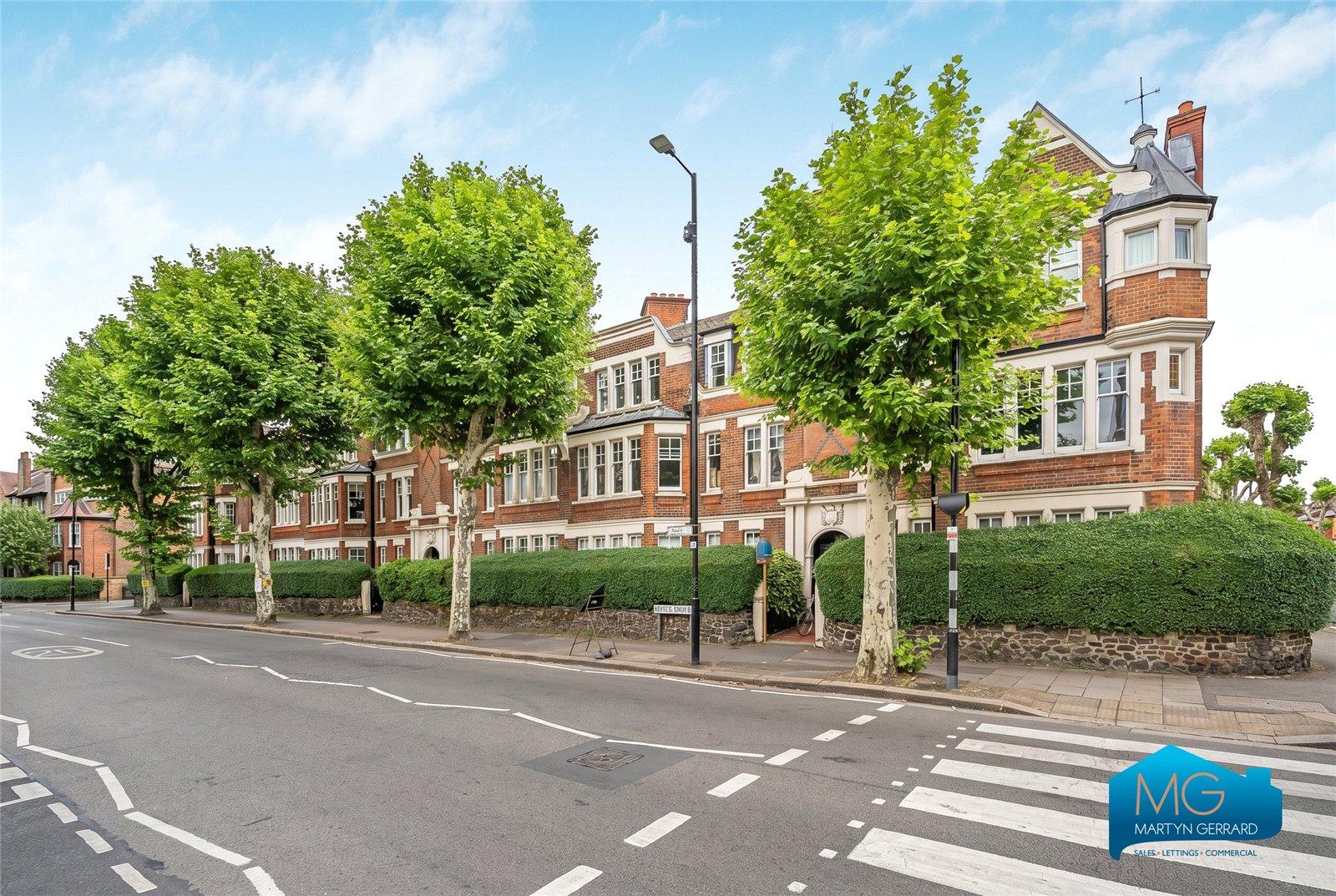 3 bedroom Apartment to rent - Martyn Gerrard