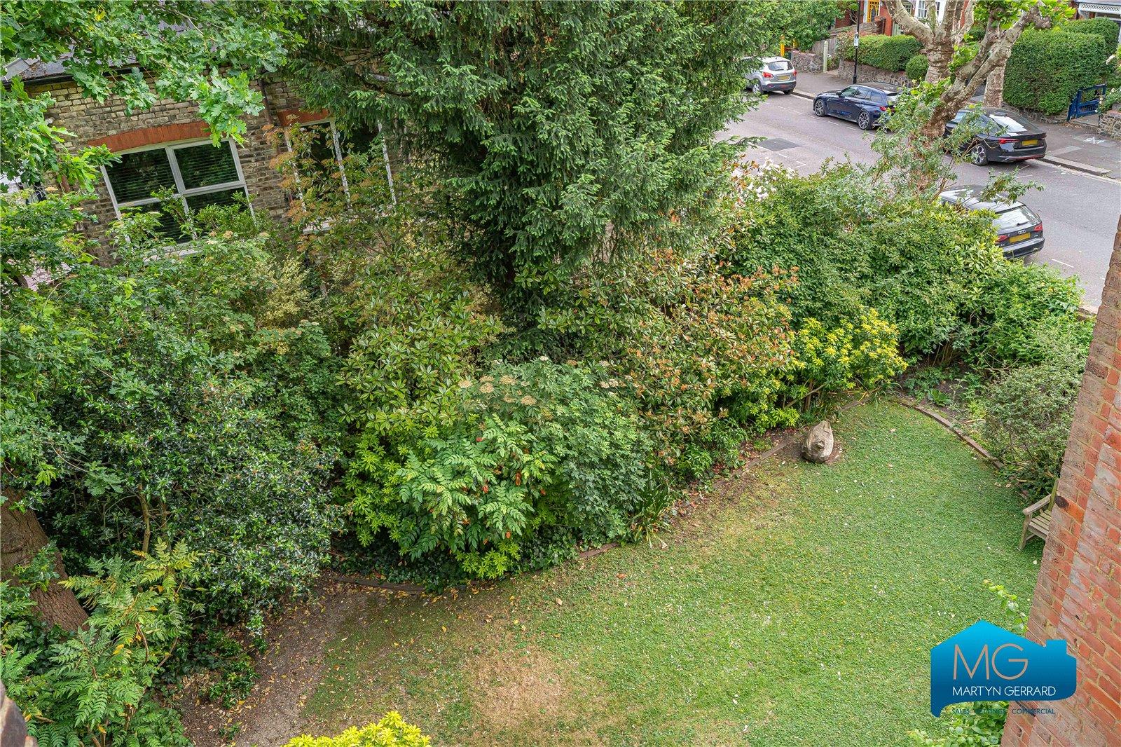 3 bedroom Apartment to rent - Martyn Gerrard