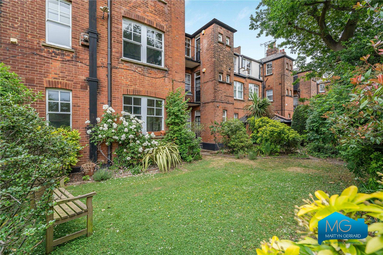 3 bedroom Apartment to rent - Martyn Gerrard
