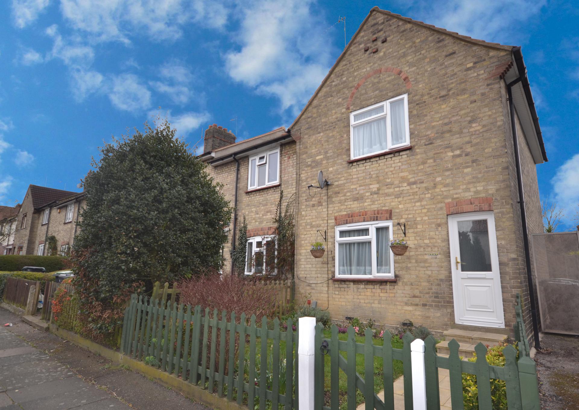 2 bedroom End of Terrace House for sale - Martyn Gerrard