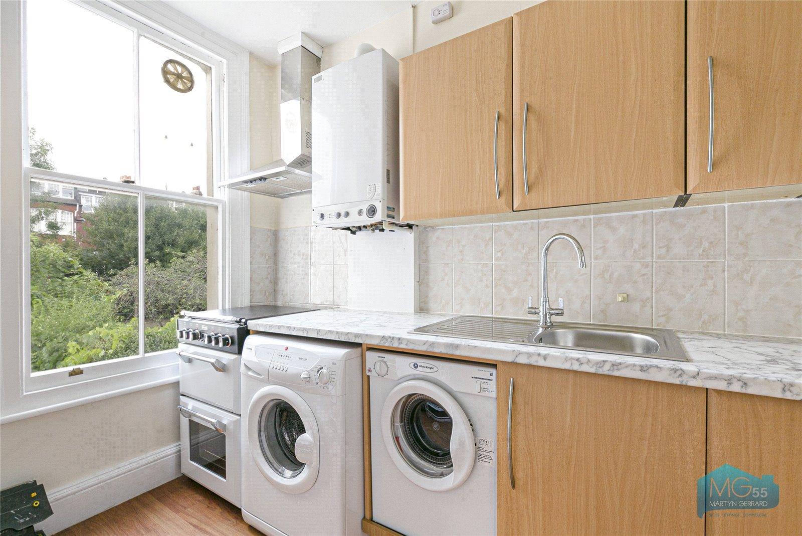 1 bedroom Apartment to rent - Martyn Gerrard