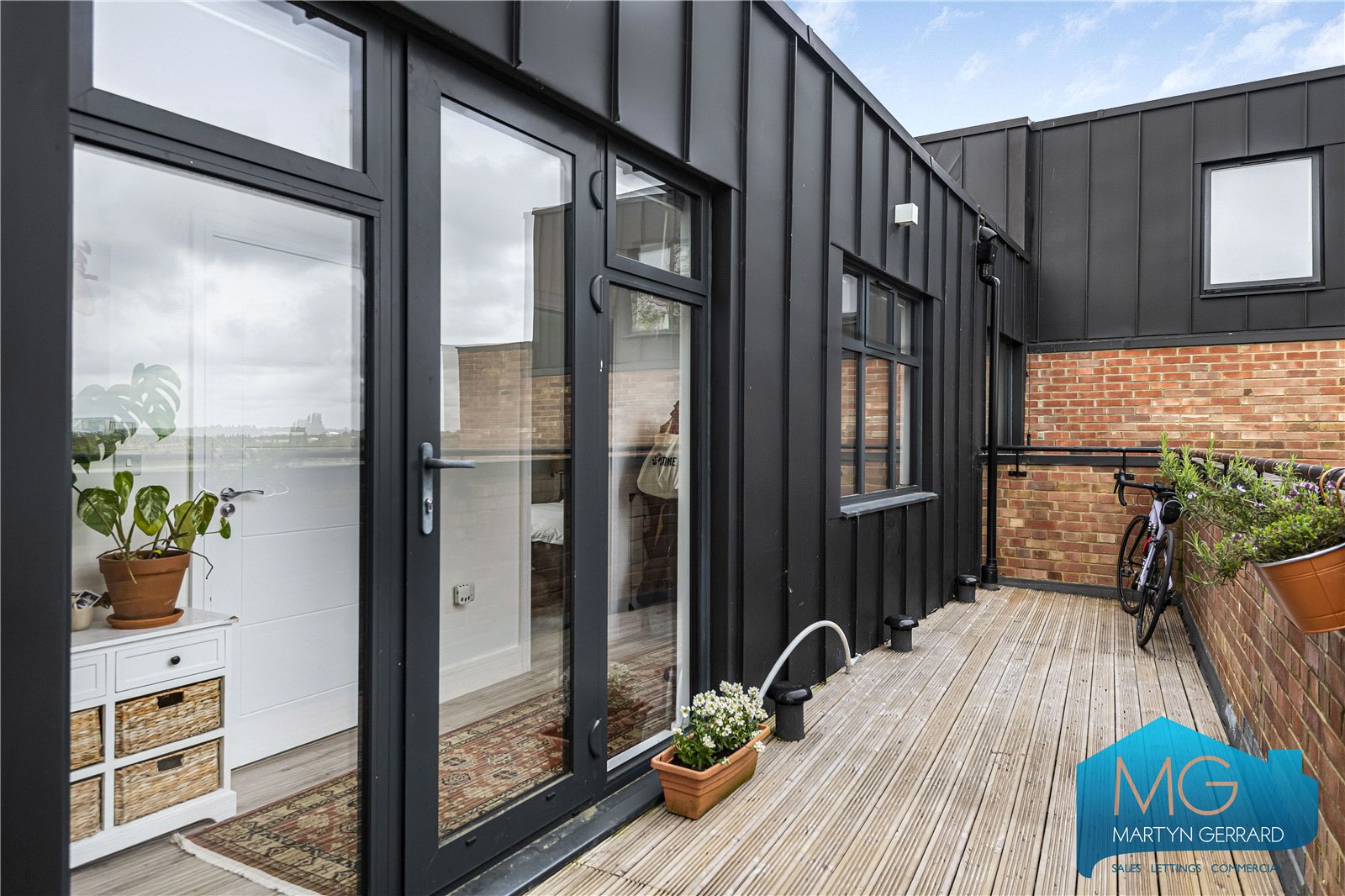 1 bedroom Apartment for sale - Martyn Gerrard