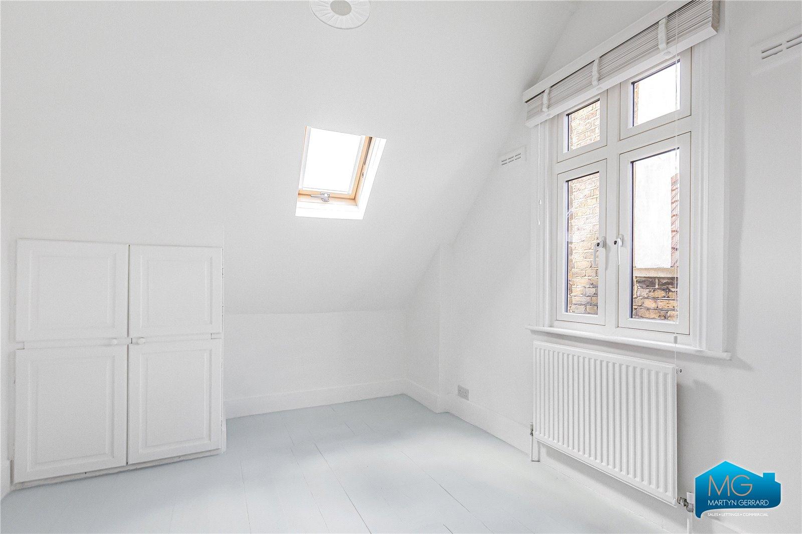 2 bedroom Apartment to rent - Martyn Gerrard