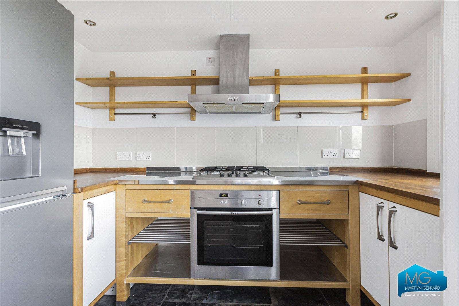 2 bedroom Apartment to rent - Martyn Gerrard