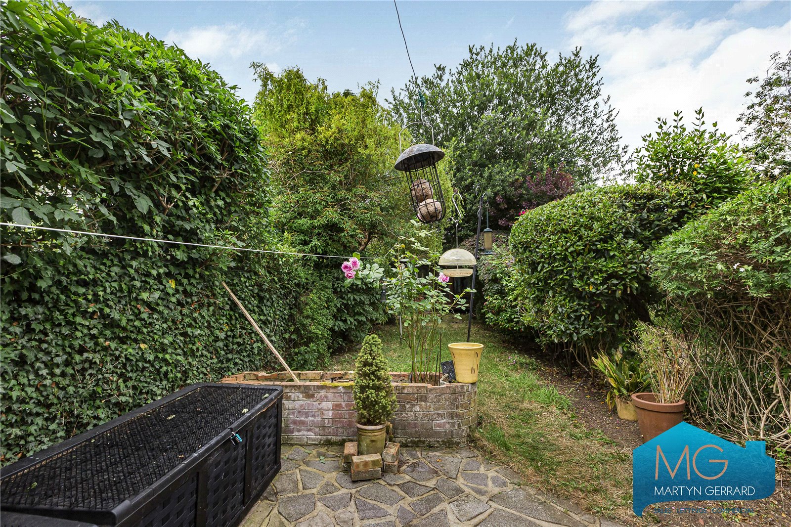 2 bedroom Terraced House for sale - Martyn Gerrard