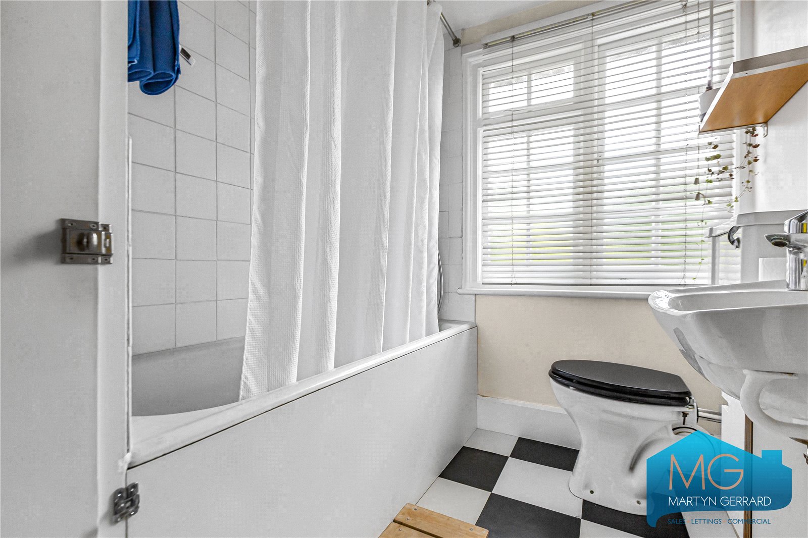2 bedroom Terraced House for sale - Martyn Gerrard