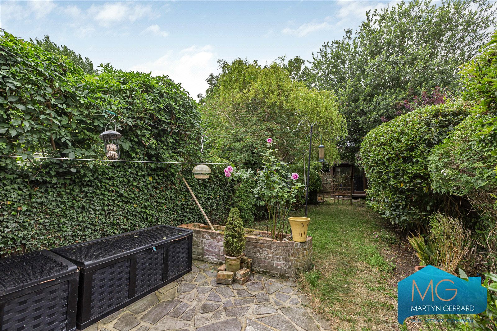 2 bedroom Terraced House for sale - Martyn Gerrard