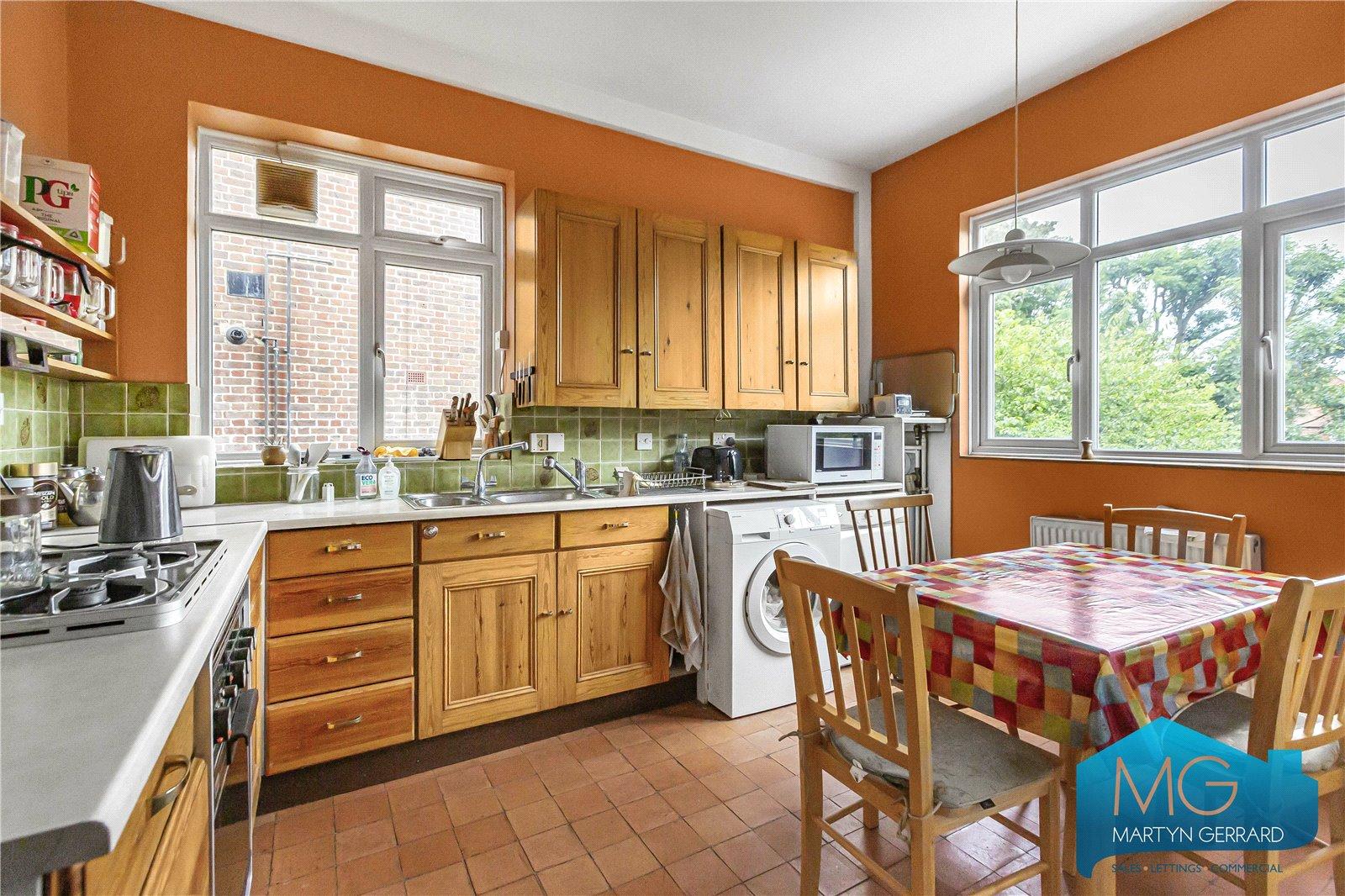 3 bedroom Apartment for sale - Martyn Gerrard