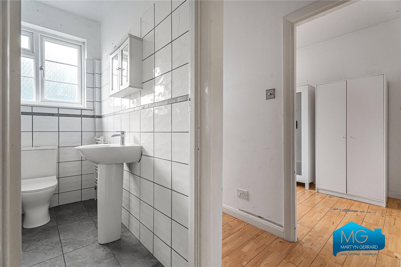 2 bedroom Ground Floor Flat to rent - Martyn Gerrard