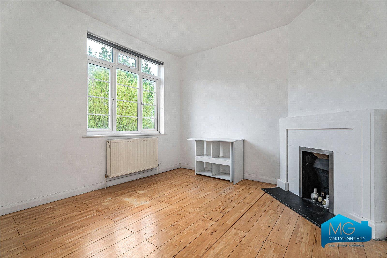 2 bedroom Ground Floor Flat to rent - Martyn Gerrard